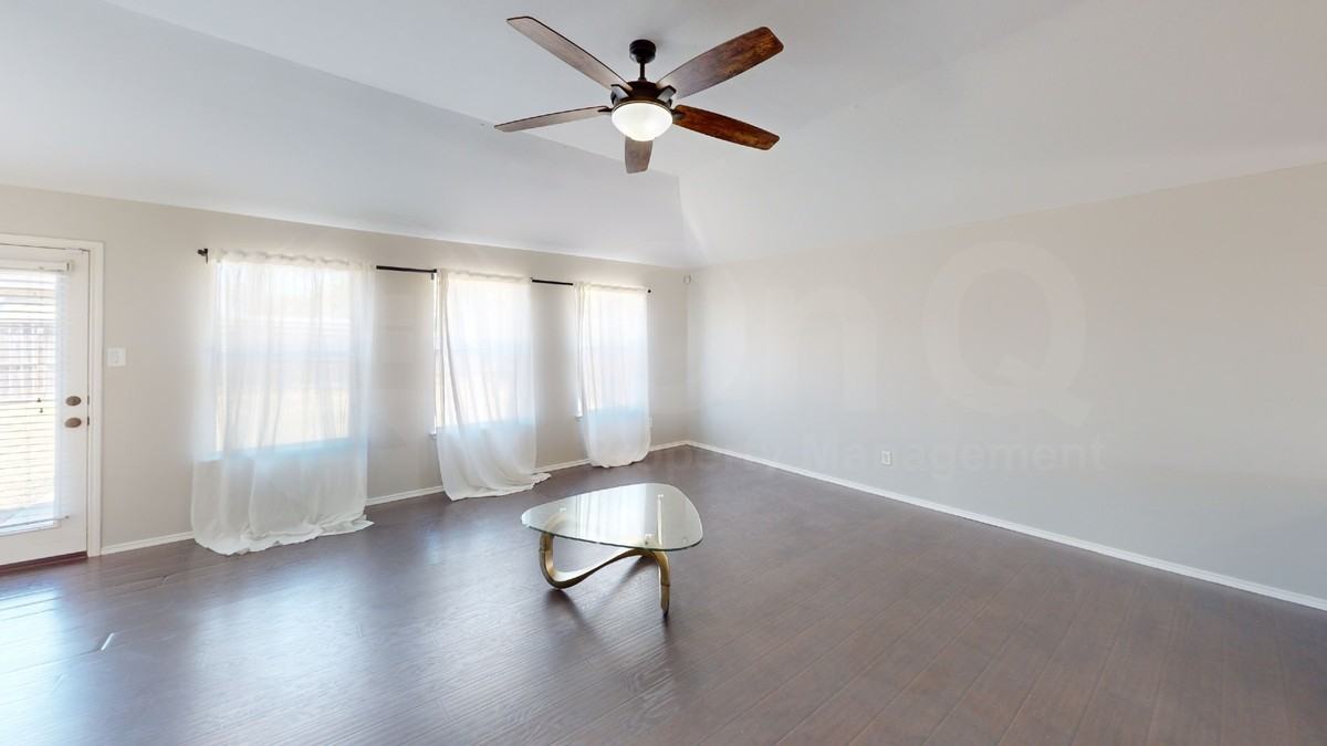 1312 Buckingham Dr - Photo 7 of 22