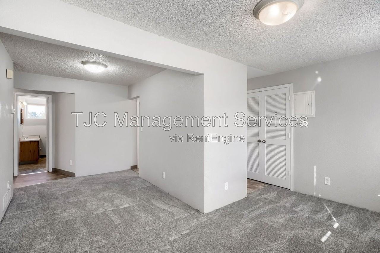 3652 Teller St - Photo 3 of 11