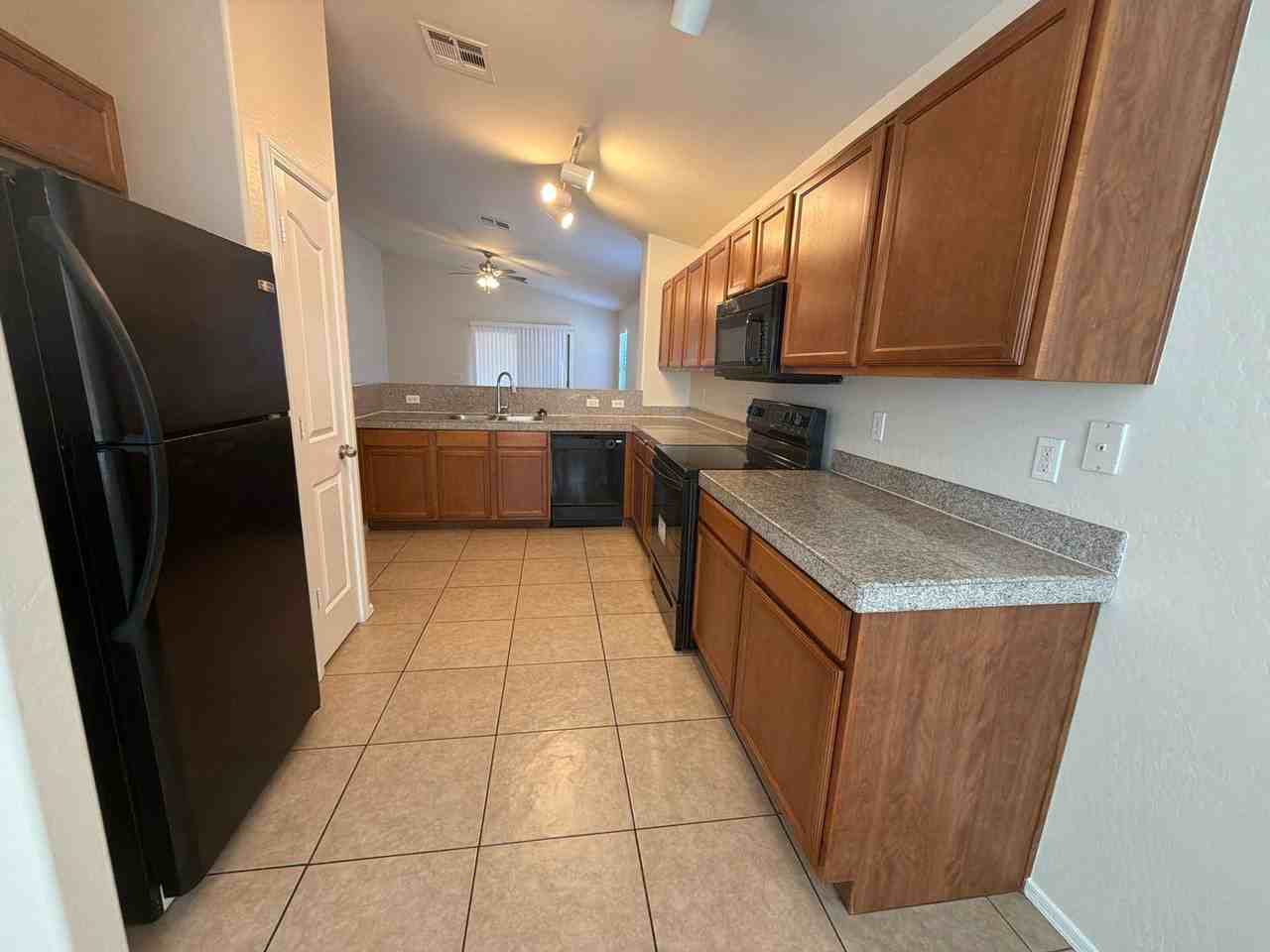 7826 S 72nd Ln - Photo 3 of 17