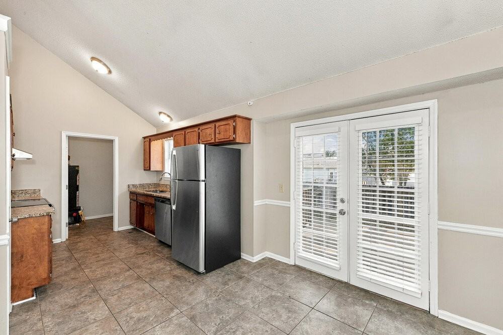 905 Deal Ct - Photo 7 of 16