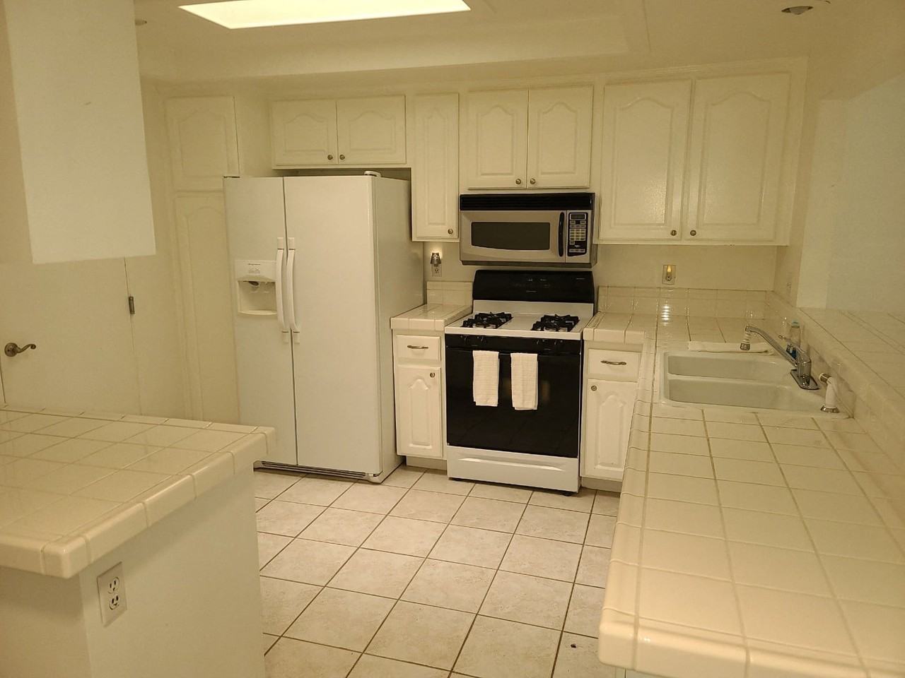 2191 Flame Tree Way - Photo 2 of 8