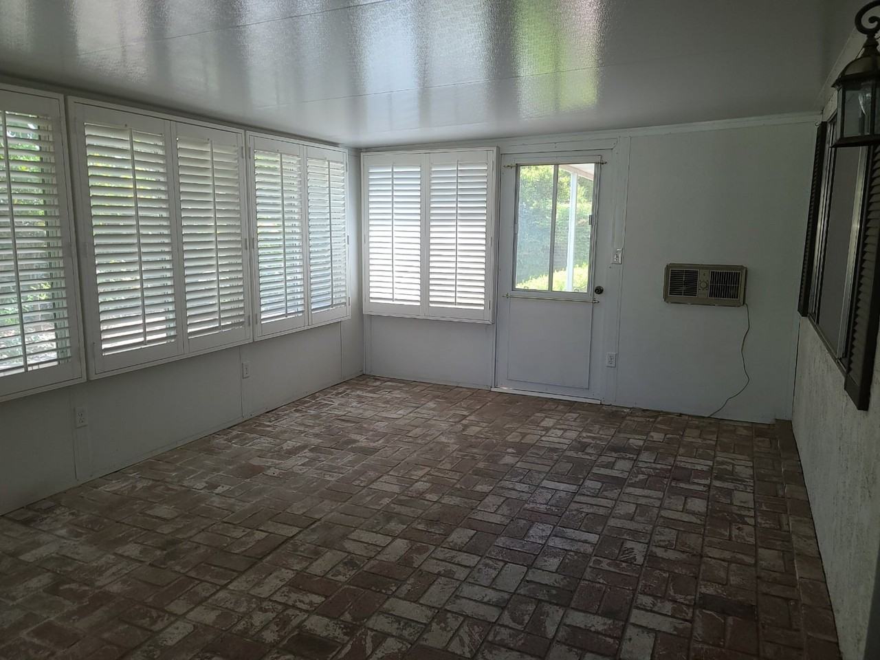 2191 Flame Tree Way - Photo 7 of 8