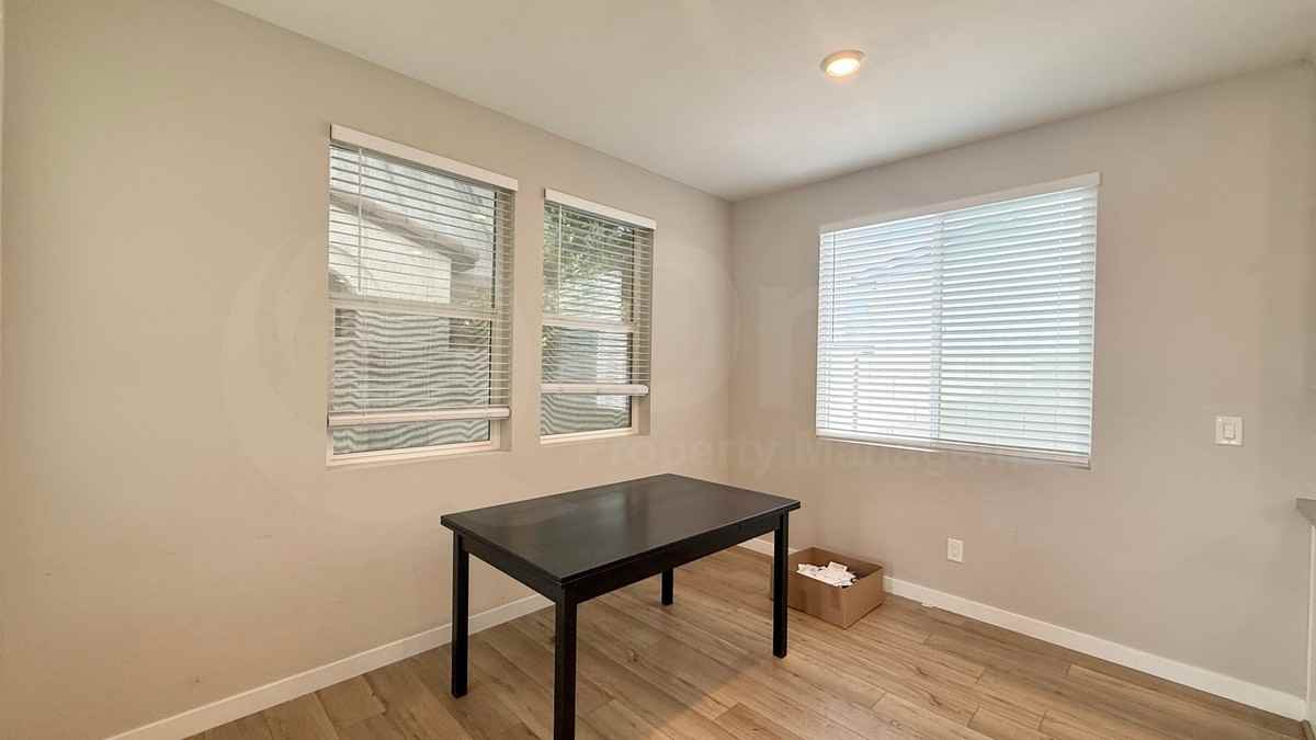 4847 S Ferric - Photo 6 of 20