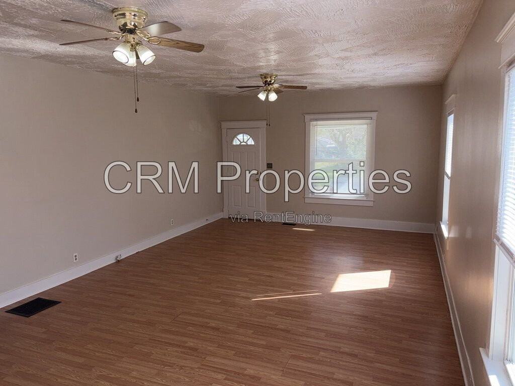 1005 N Indiana Ave - Photo 4 of 24