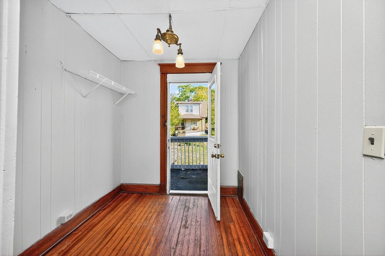 213 Atkinson St - Photo 6 of 17