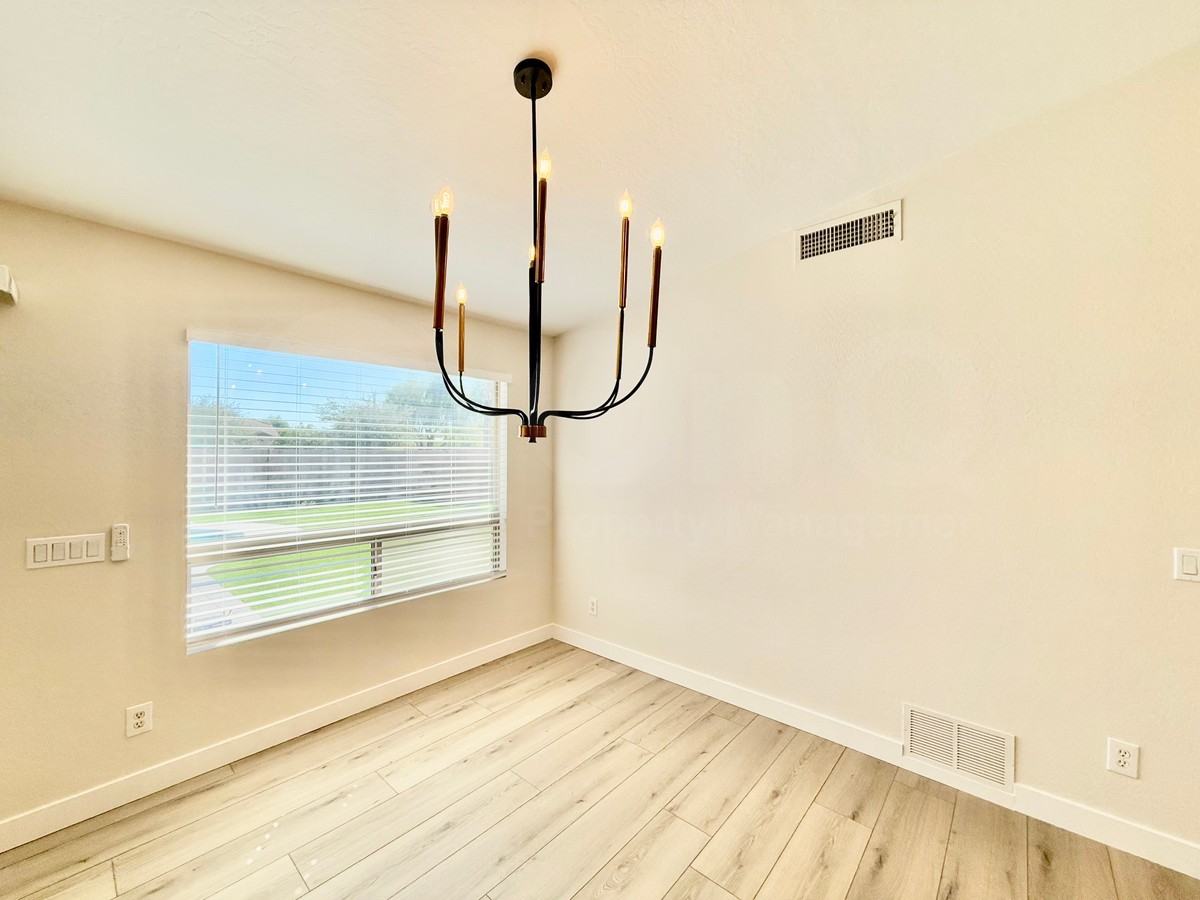 20457 N 87th Dr - Photo 5 of 31