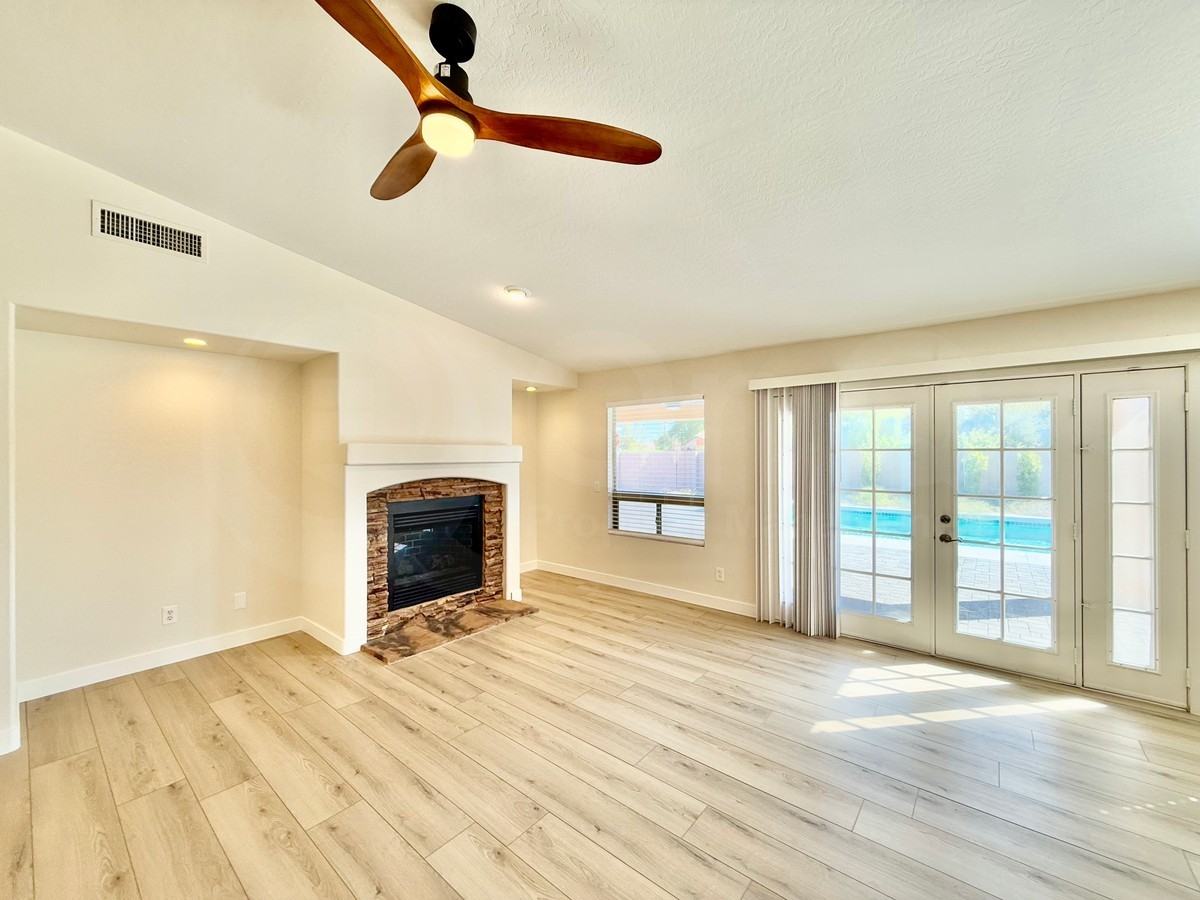 20457 N 87th Dr - Photo 7 of 31