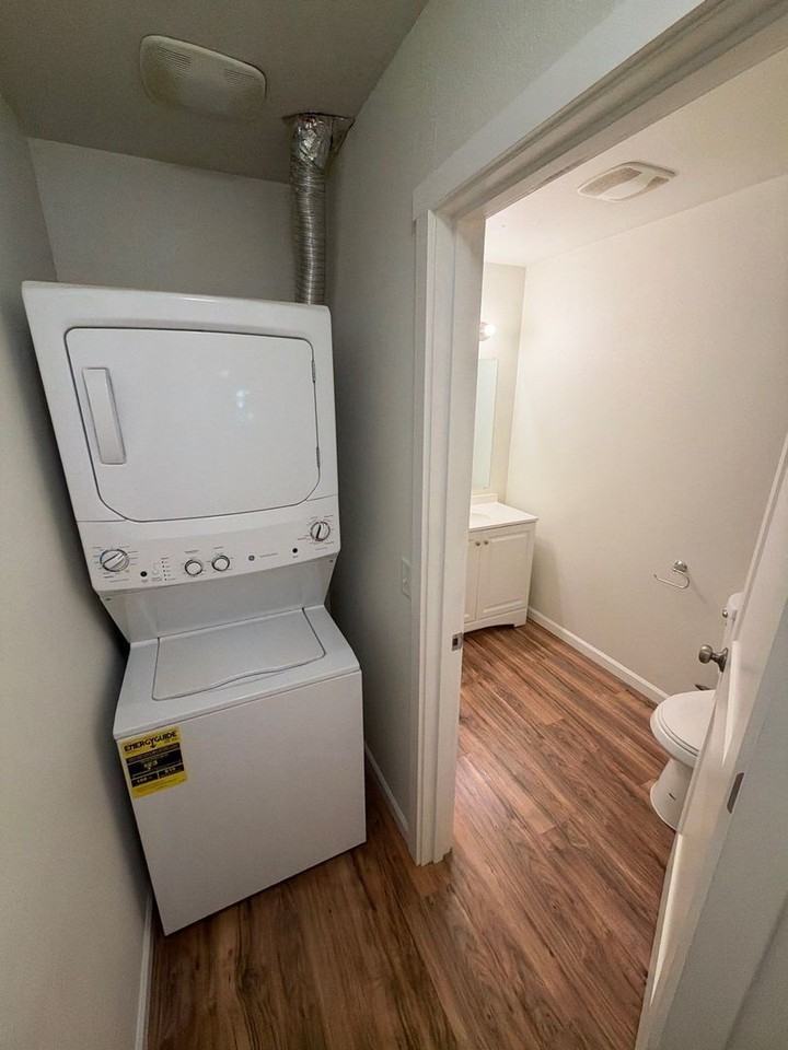 200 Railroad Ave #1 - Photo 4 of 11