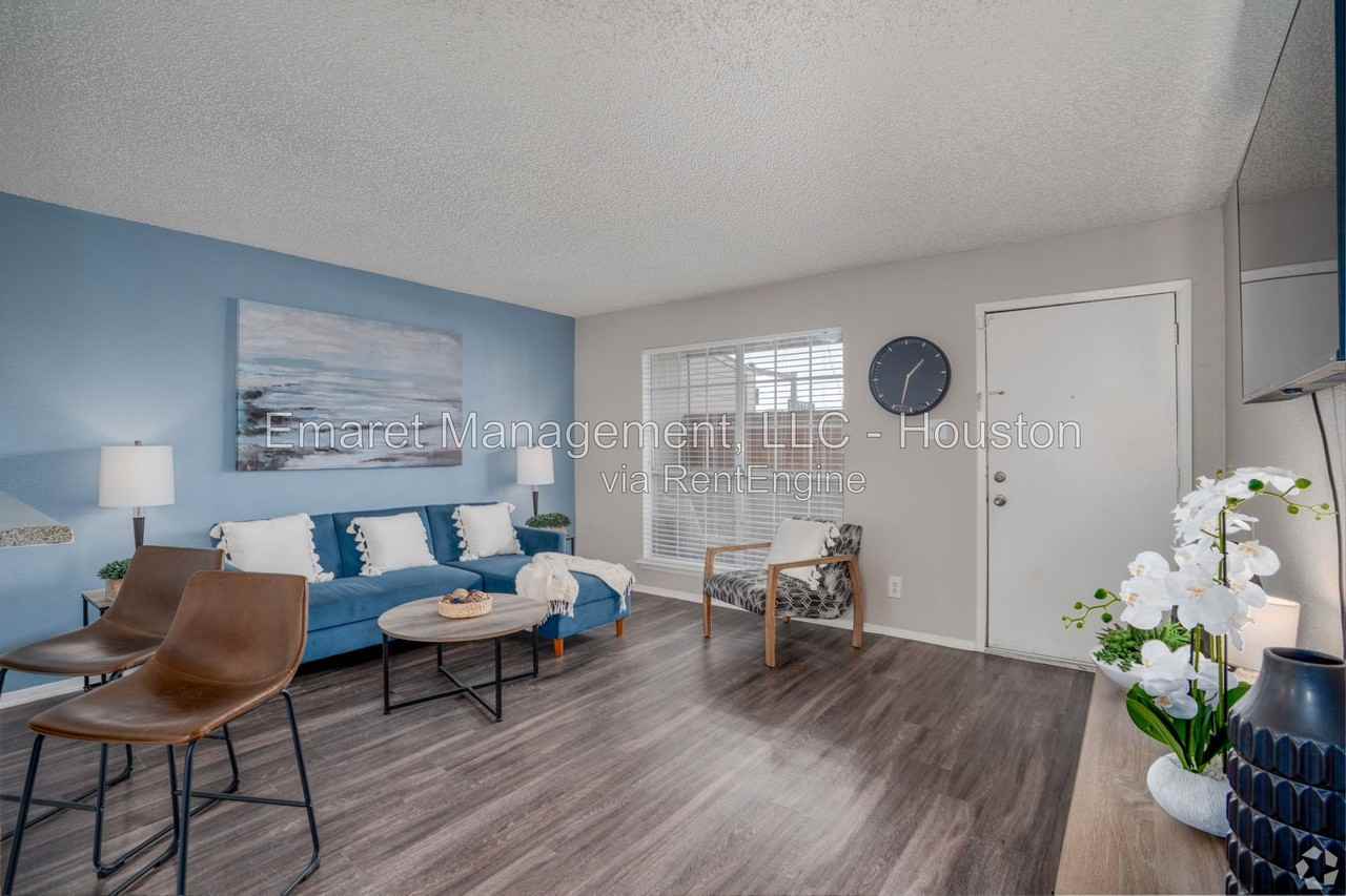 101 Hackberry St - Photo 3 of 18