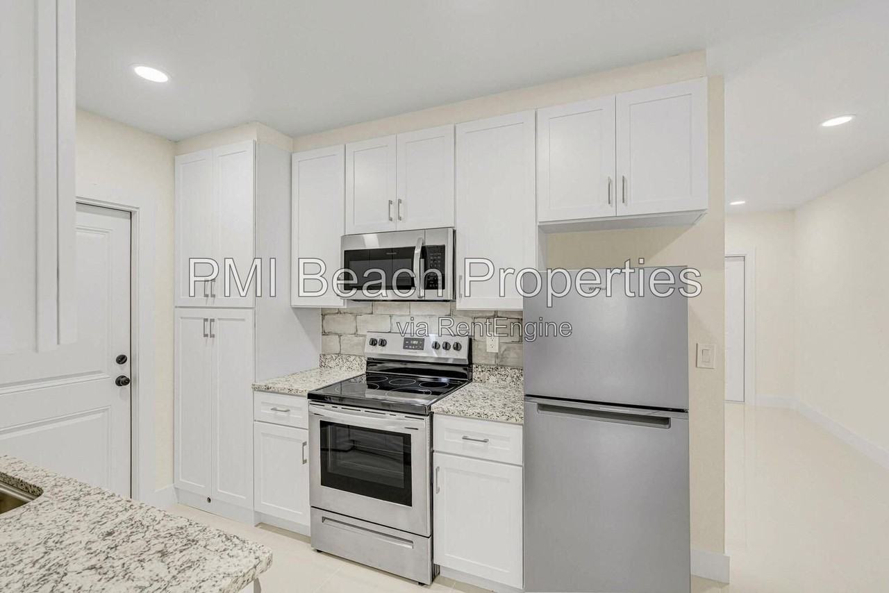 1615 S Federal Hwy #B - Photo 4 of 12