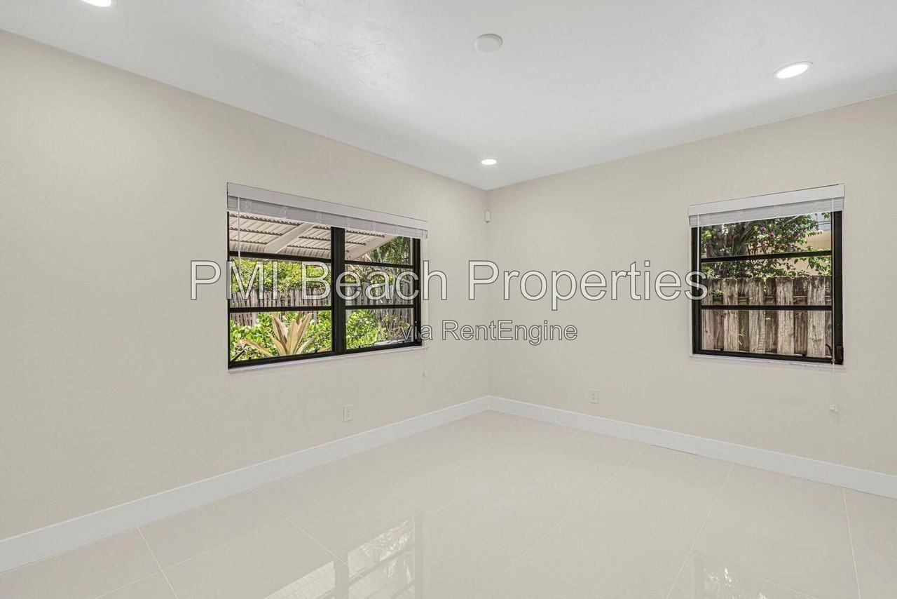 1615 S Federal Hwy #B - Photo 6 of 12