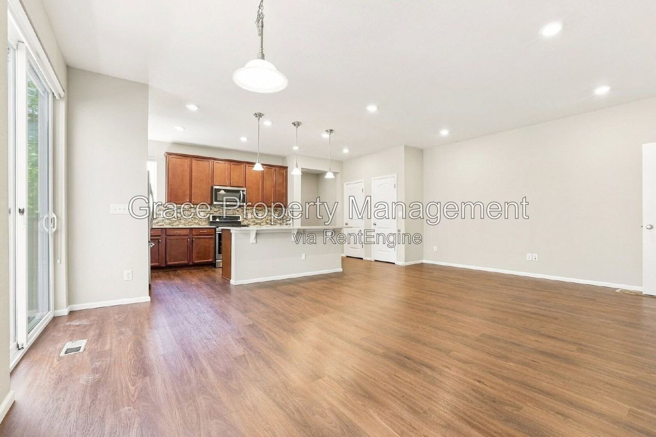 9327 E 60th Ave - Photo 4 of 25