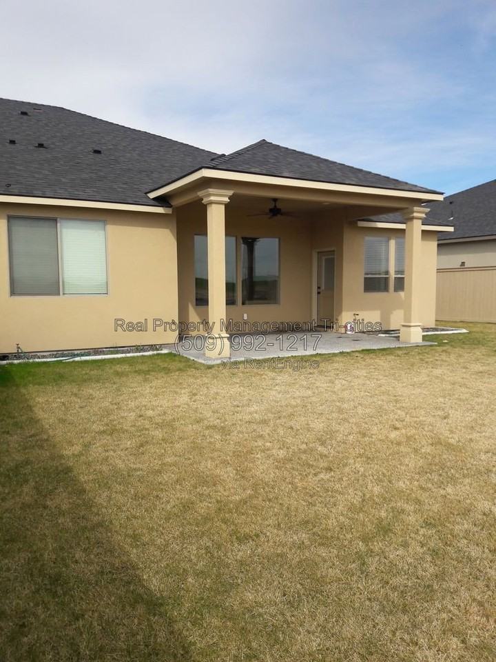 2346 Delle Celle Dr - Photo 3 of 8