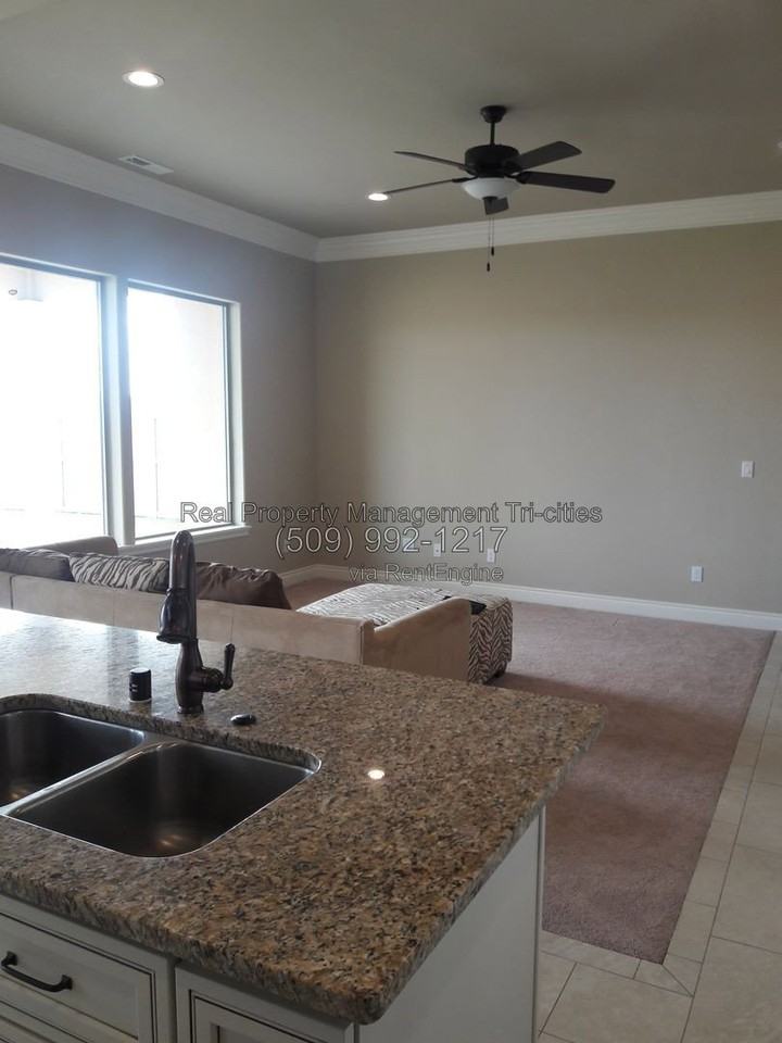 2346 Delle Celle Dr - Photo 5 of 8