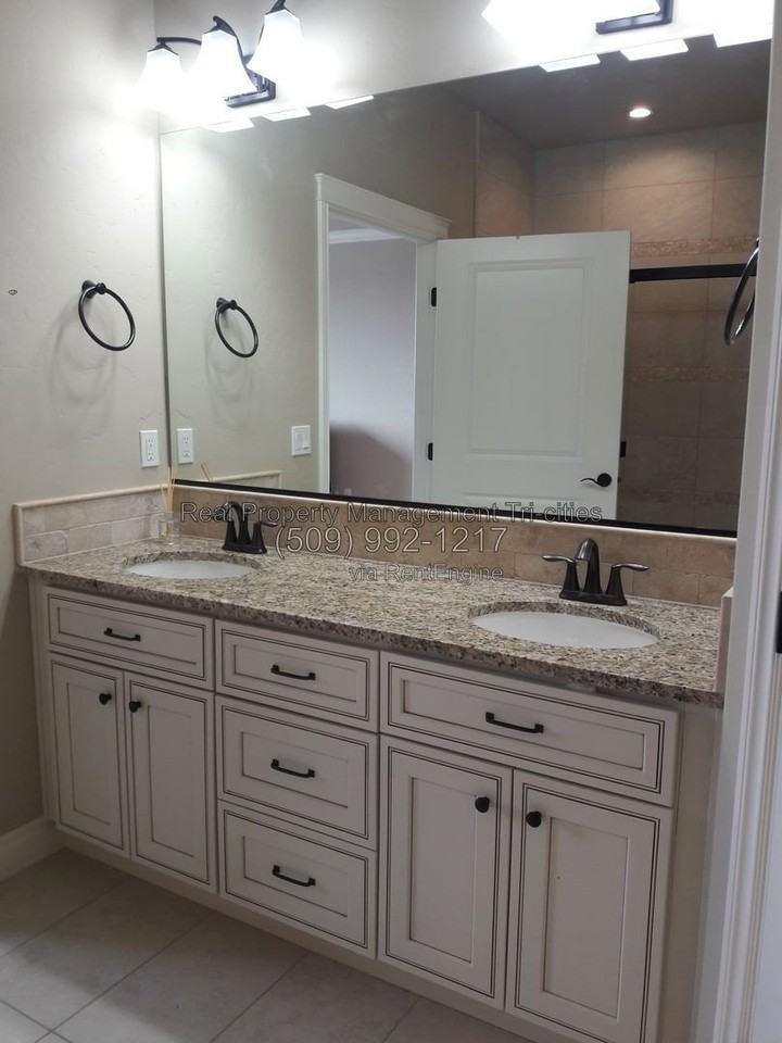 2346 Delle Celle Dr - Photo 6 of 8