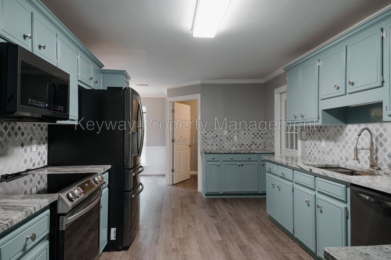 4752 High Meadow Ct - Photo 4 of 19