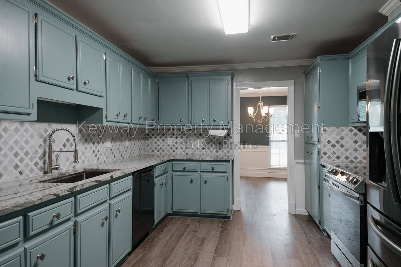 4752 High Meadow Ct - Photo 5 of 19