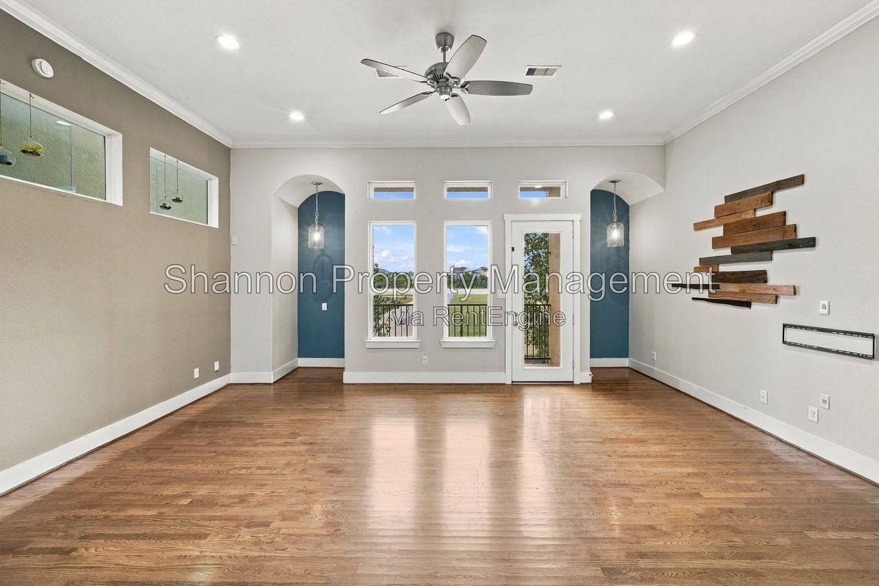 5833 Katy St - Photo 5 of 25