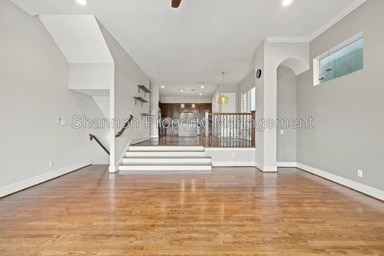 5833 Katy St - Photo 6 of 25