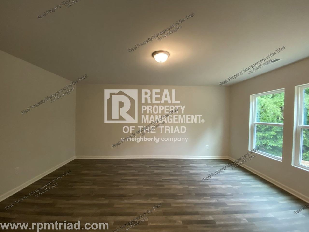 132 Eli Ave - Photo 3 of 29