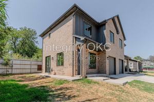 featured image of 1215 N Barnes Ave #B