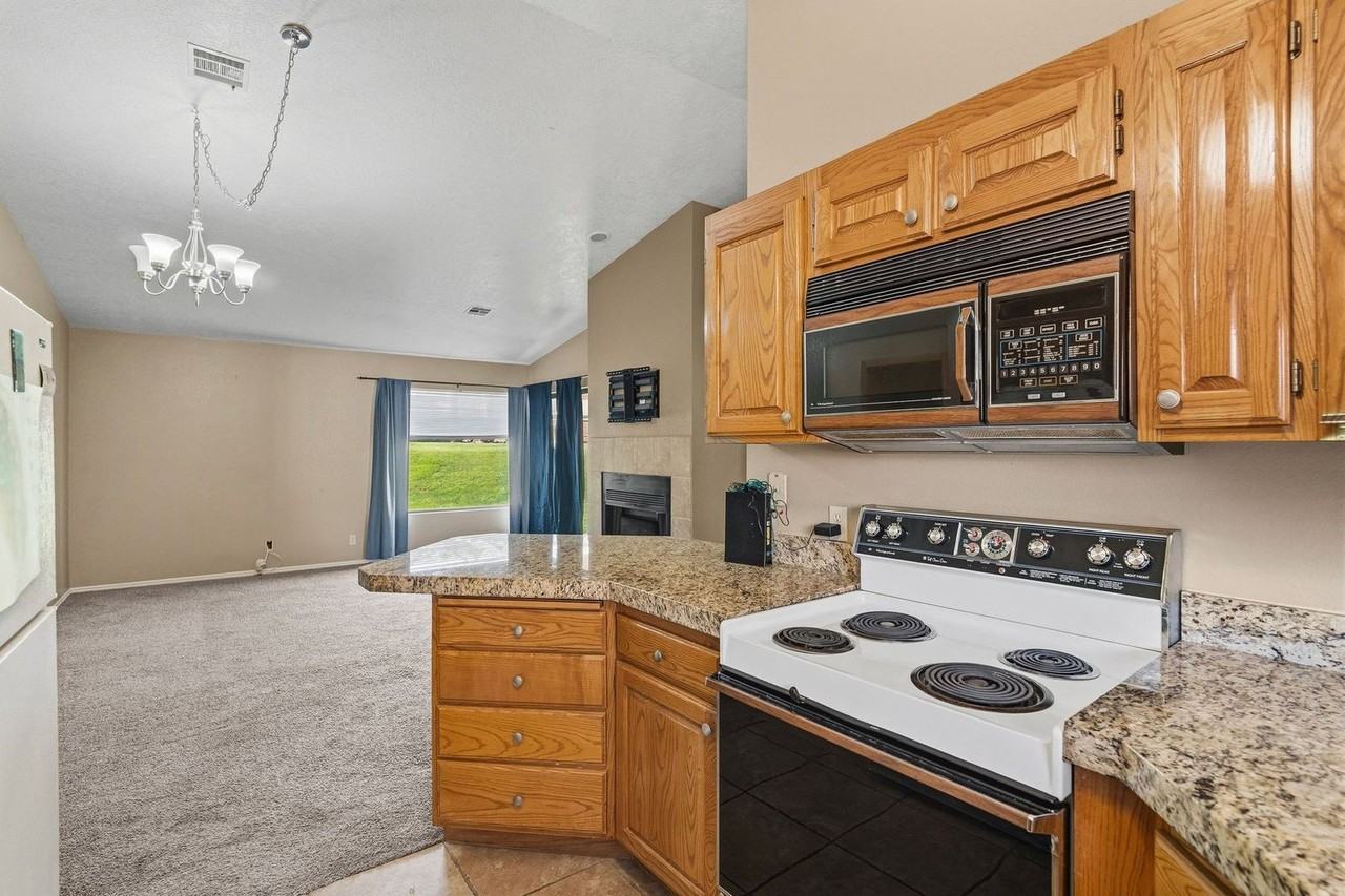 631 Ridge Rim Way - Photo 2 of 23