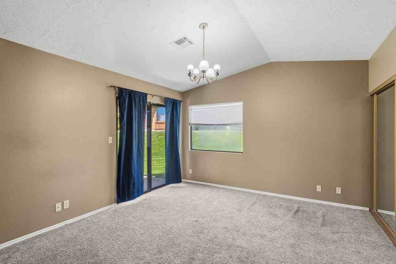 631 Ridge Rim Way - Photo 6 of 23