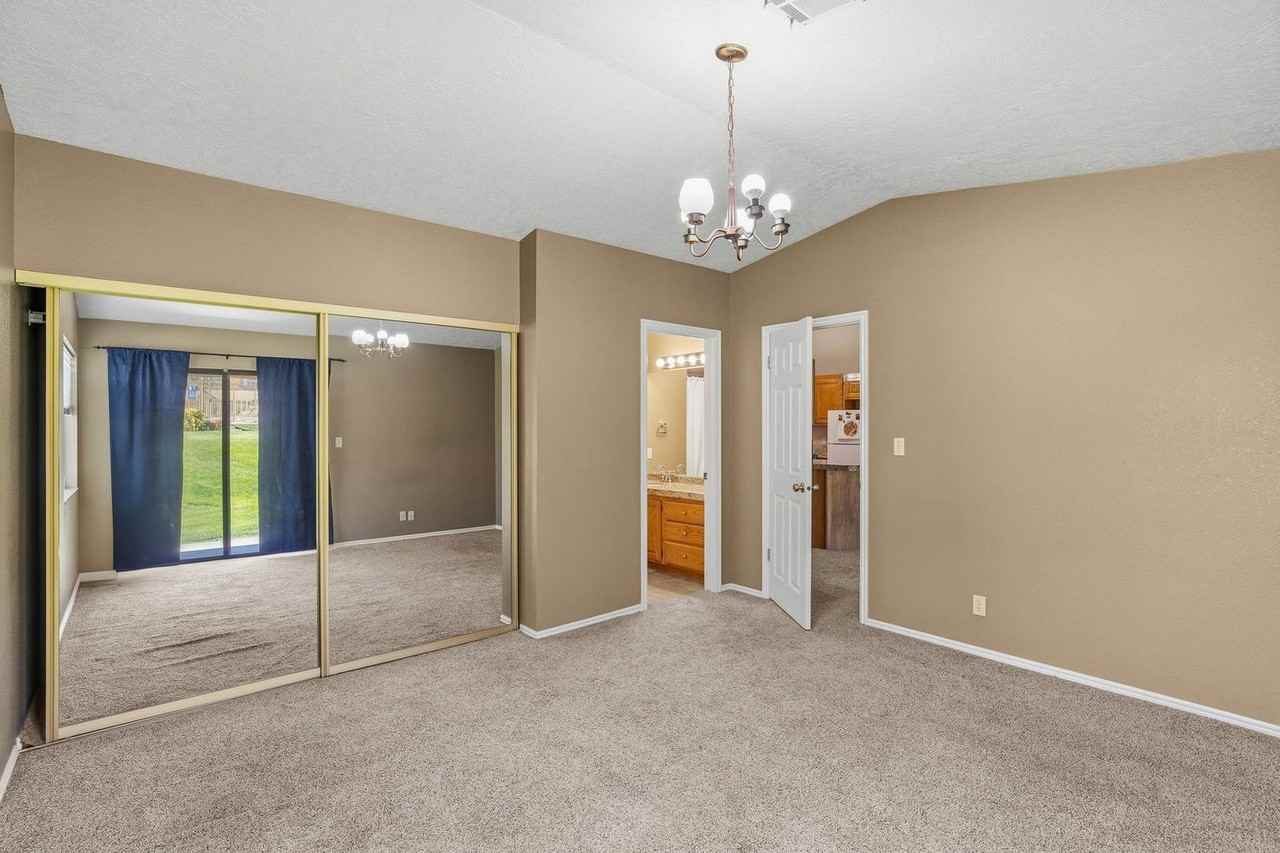 631 Ridge Rim Way - Photo 7 of 23
