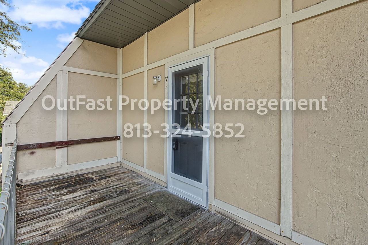 915 E Palmetto St #7 - Photo 7 of 16
