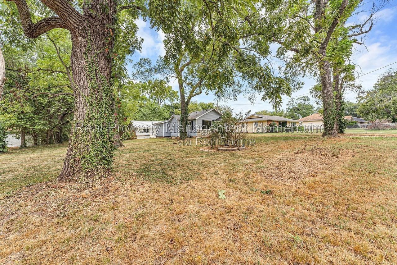 3203 W Harrison St - Photo 3 of 25