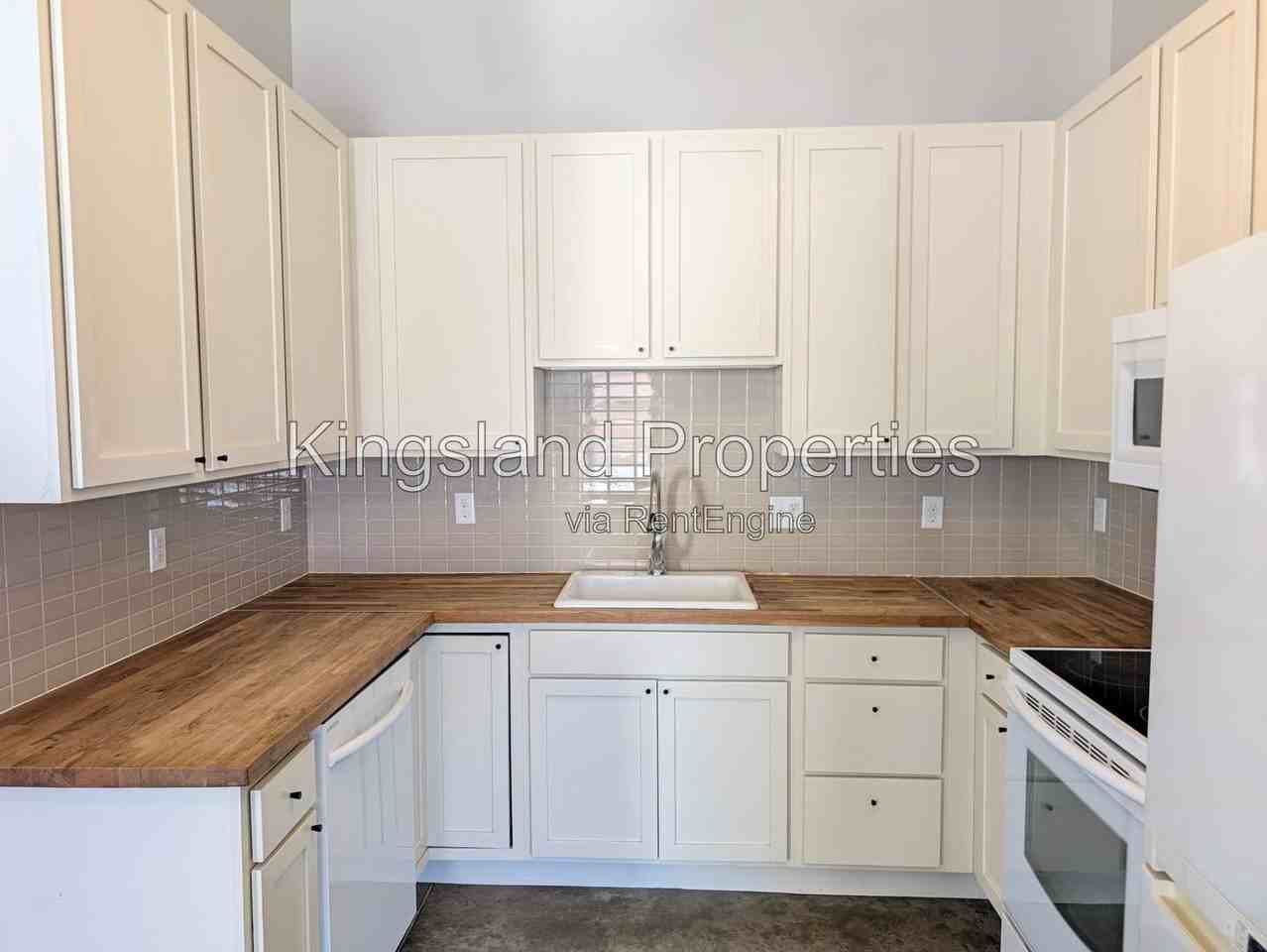 4432 Olive St #G - Photo 4 of 17