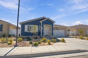 featured image of 1542 E Holguin St