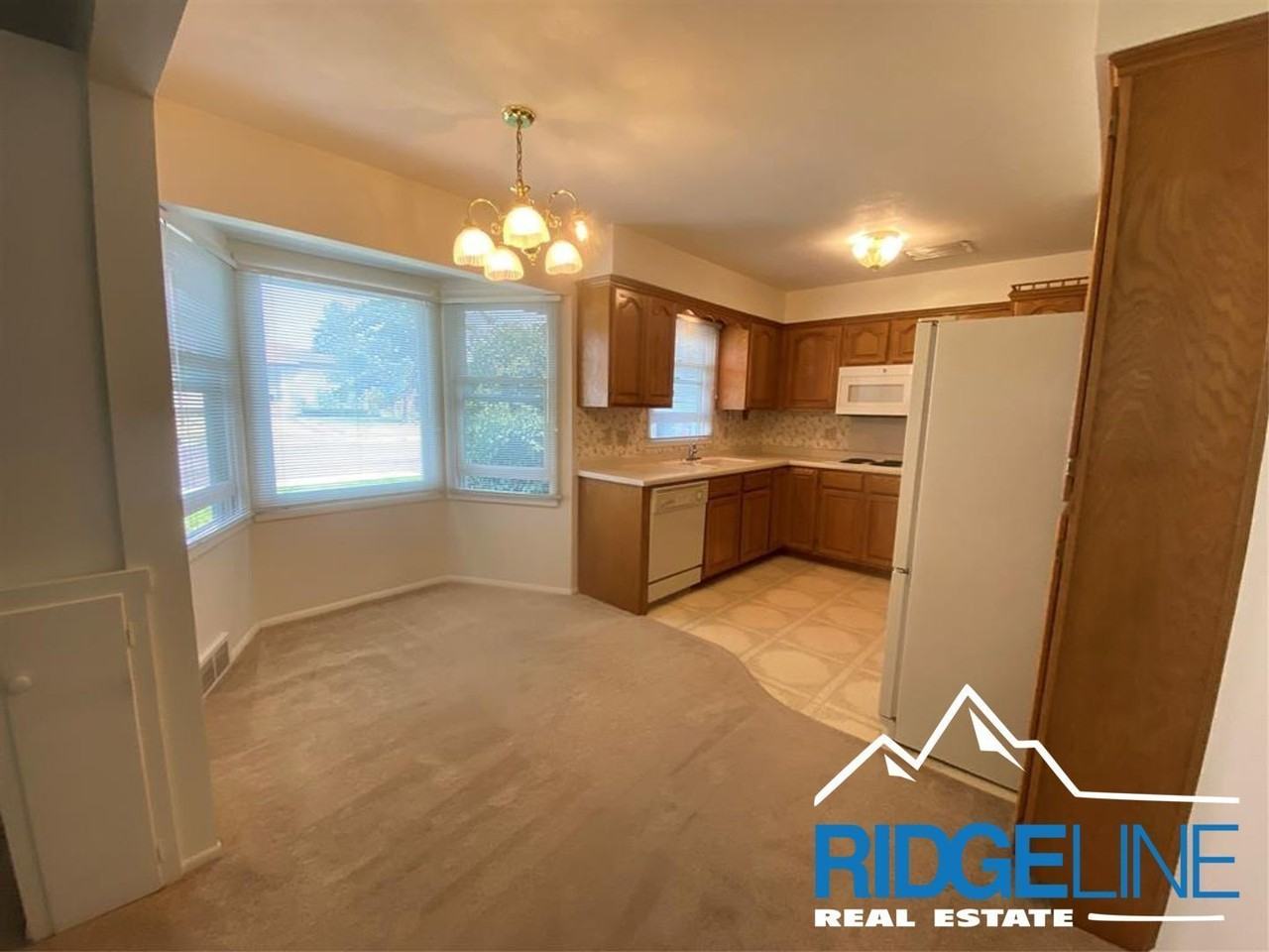 240 18th Ave Nw - Photo 6 of 20