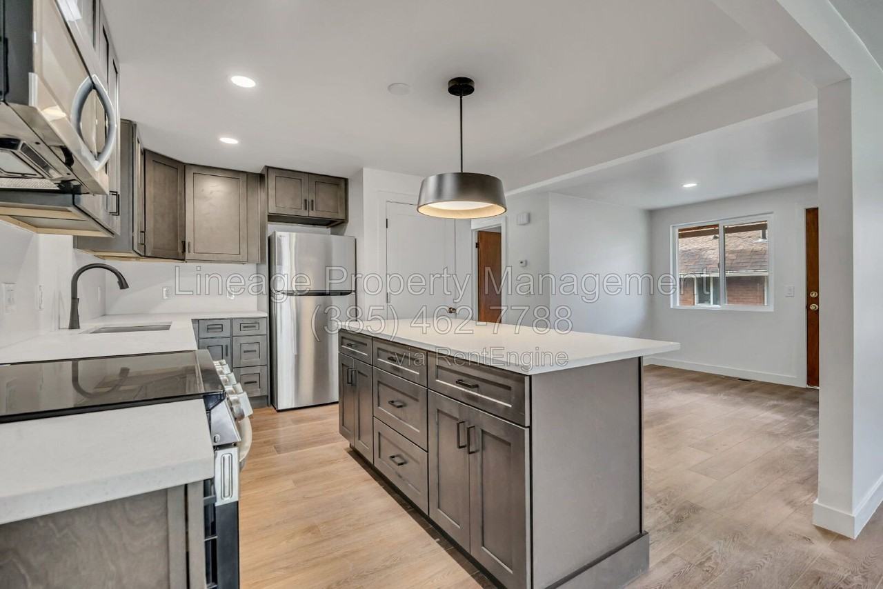 4081 Liberty Ave #4081 - Photo 2 of 18