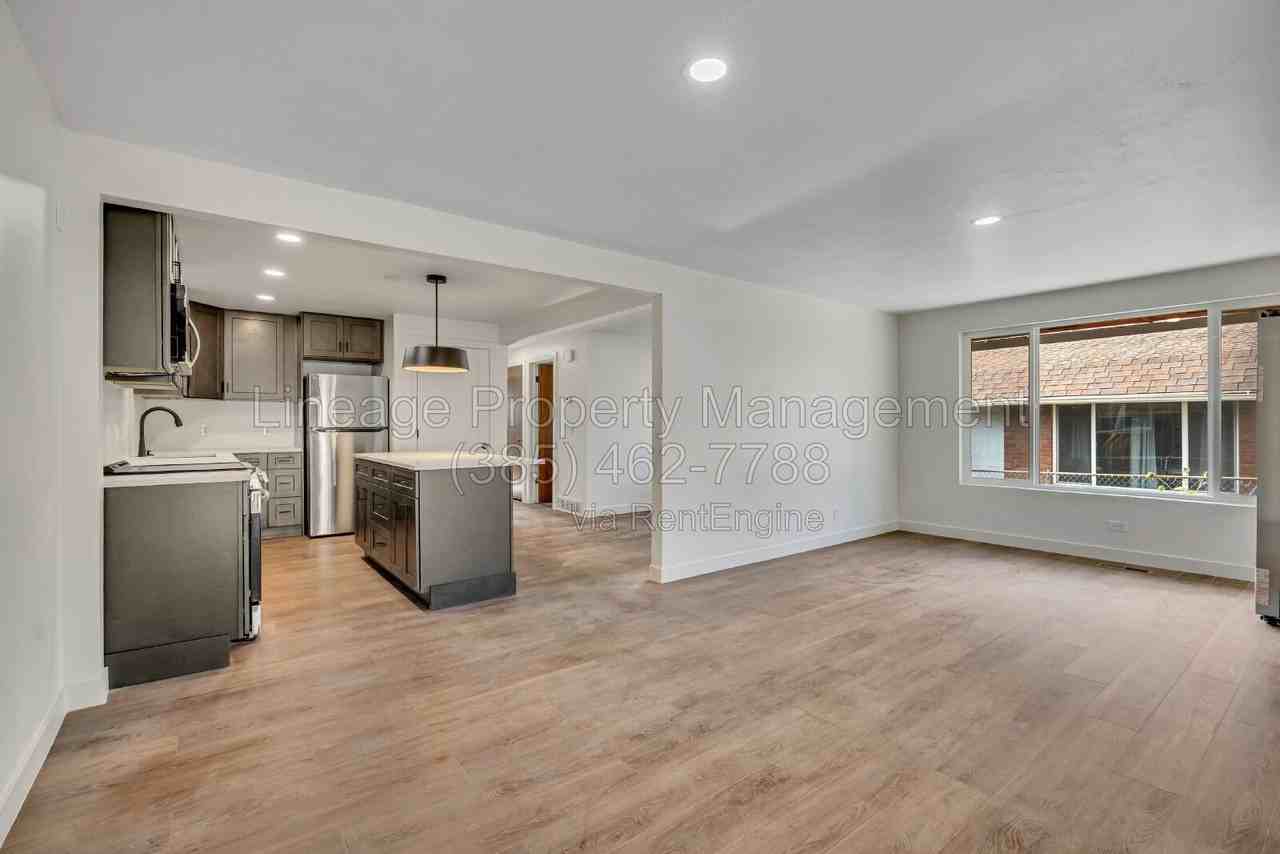 4081 Liberty Ave #4081 - Photo 5 of 18