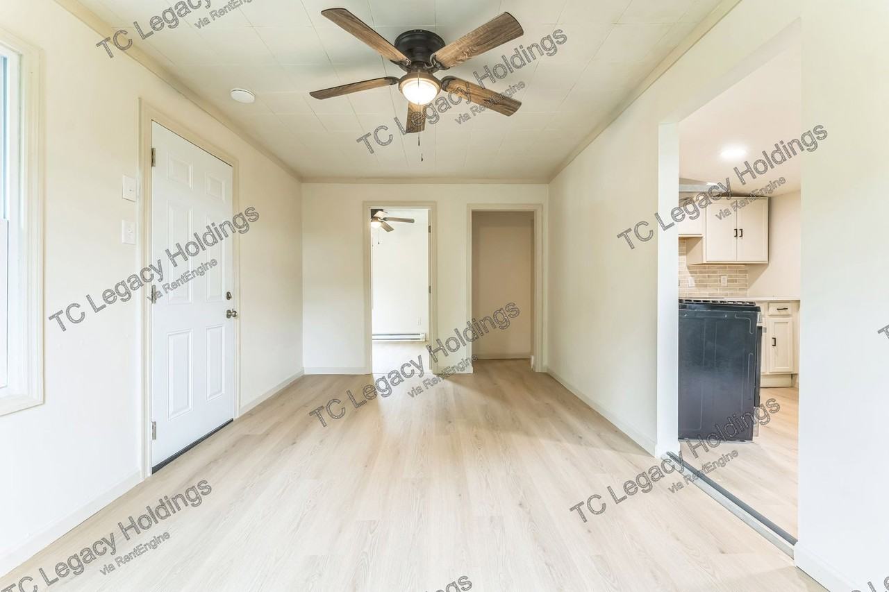 104 1/2 Railroad St - Photo 6 of 16