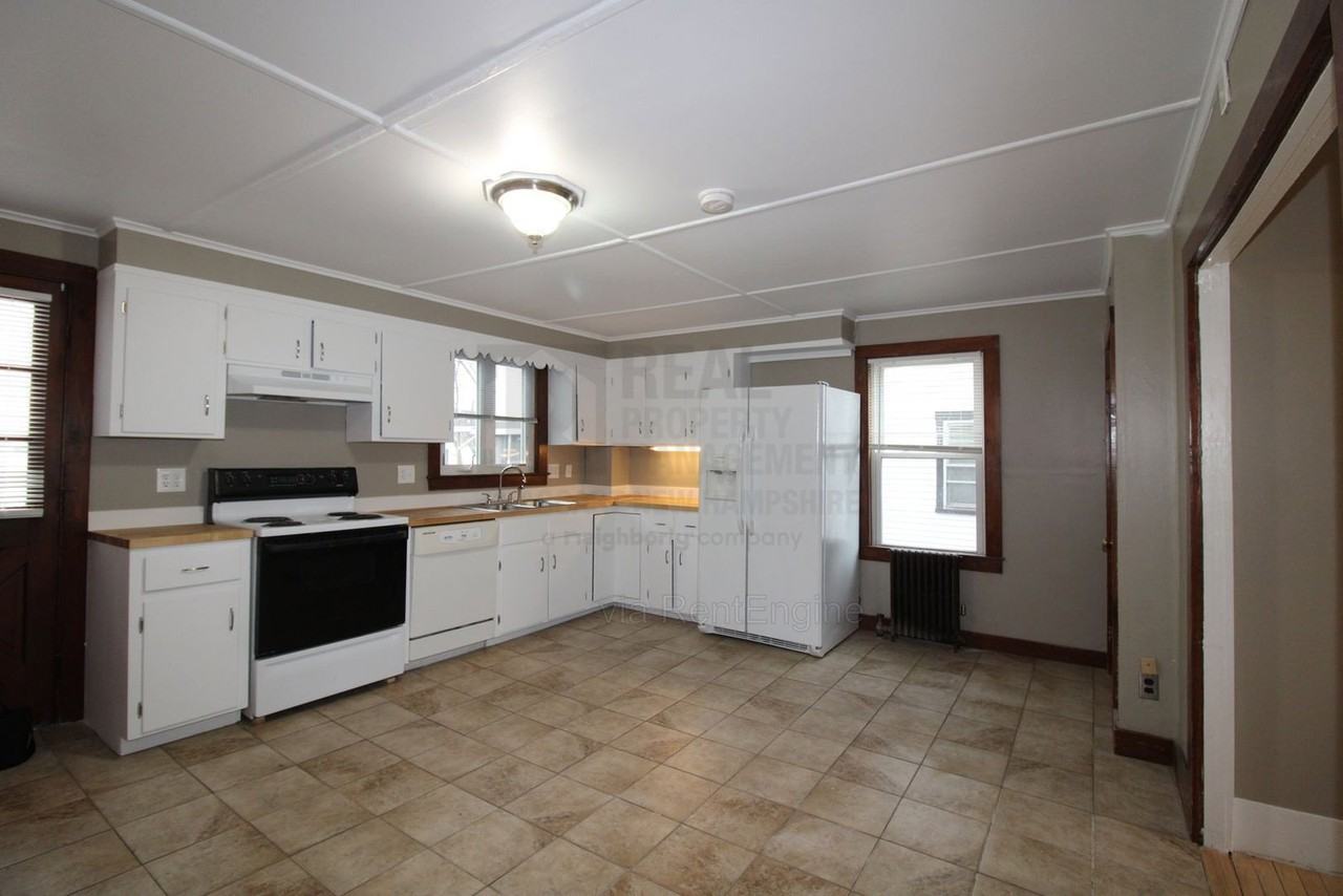 102 Charles St - Photo 6 of 20