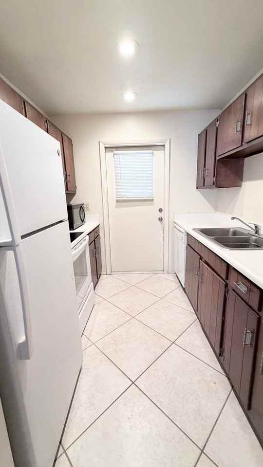 5311 Hansel Ave #D11 - Photo 6 of 16