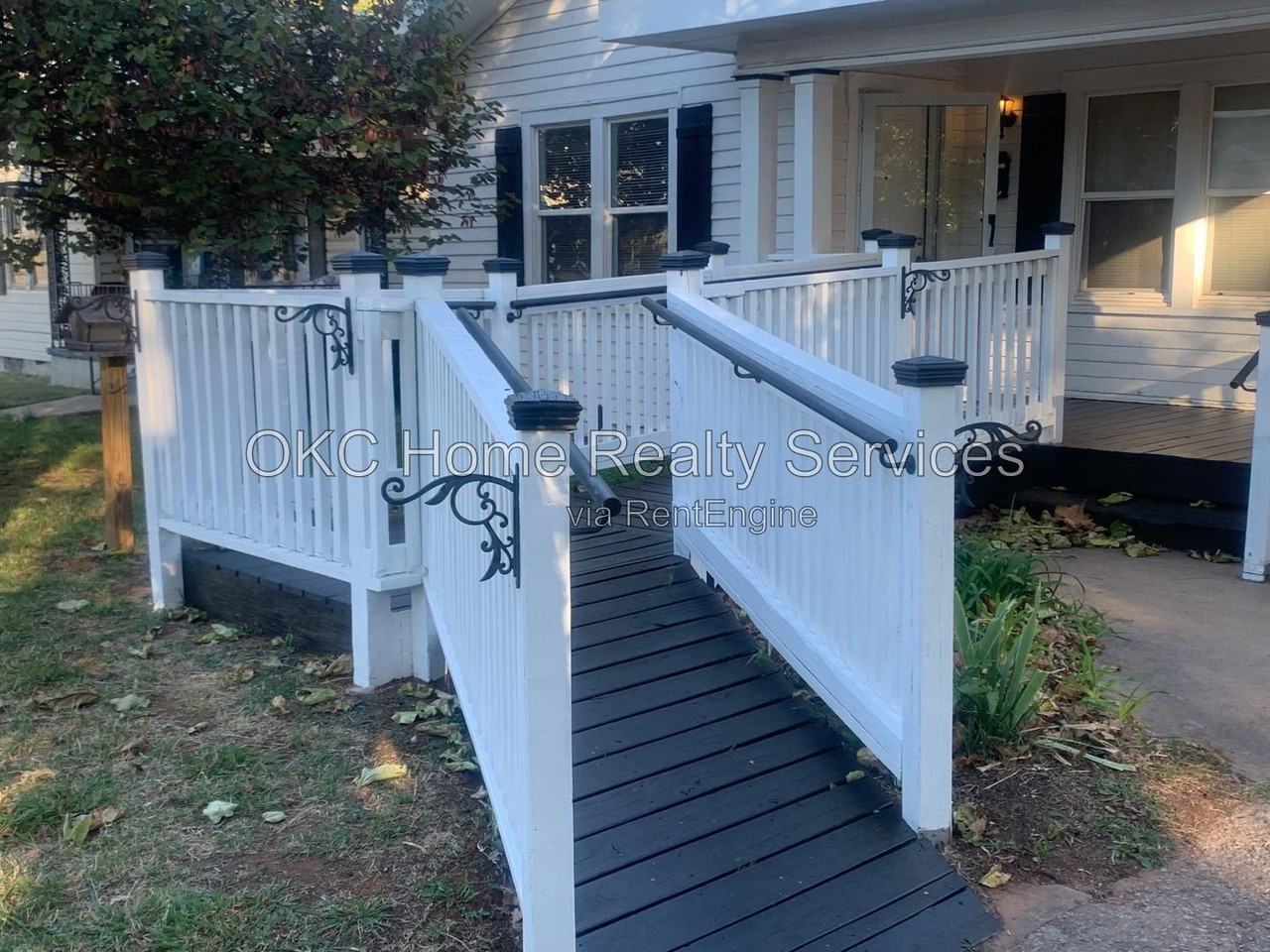 841 Nw 35th St - Photo 2 of 13