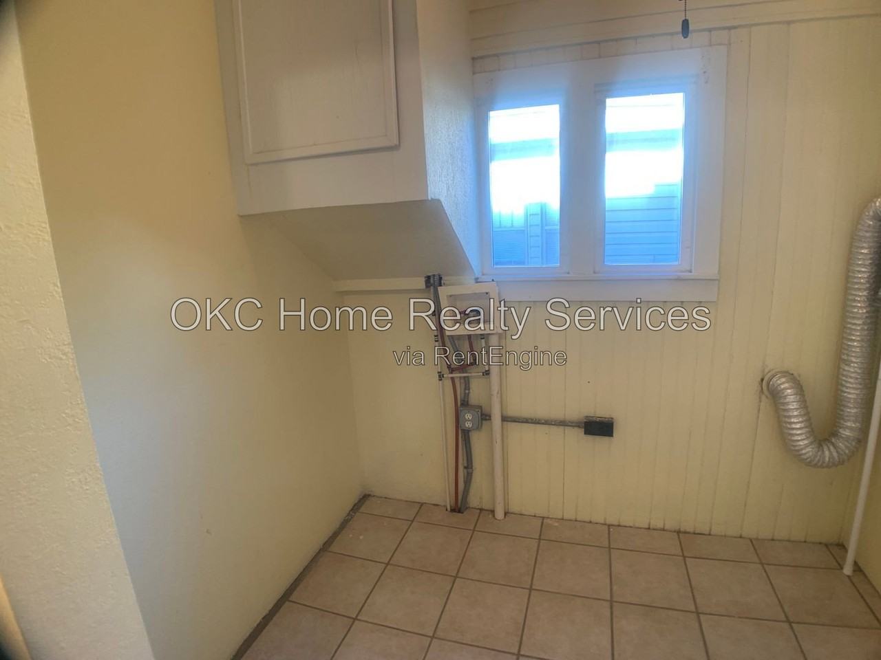 841 Nw 35th St - Photo 7 of 13