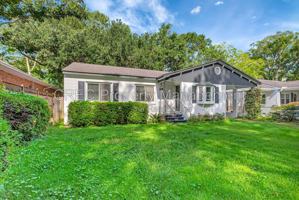 featured image of 1211 Camelia Rd