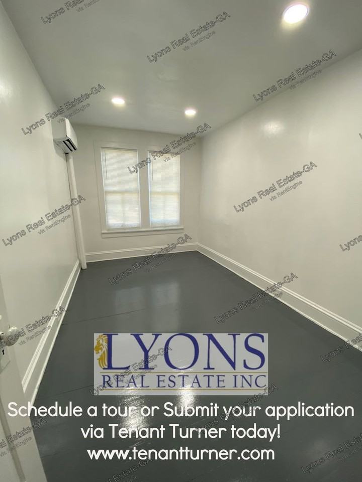 315 S Berrien St #1 - Photo 4 of 11