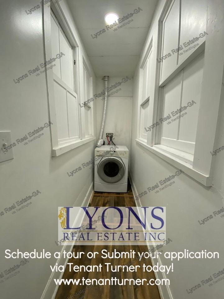 315 S Berrien St #1 - Photo 7 of 11
