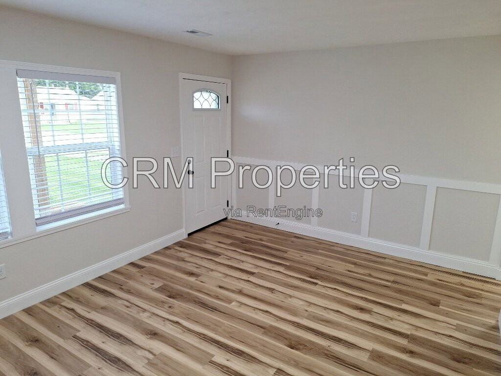 1212 S Purdum St - Photo 4 of 19