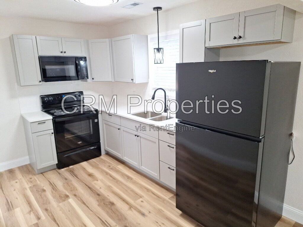 1212 S Purdum St - Photo 7 of 19