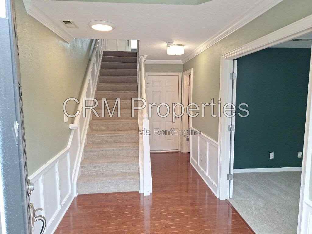 8250 Ethan Dr - Photo 3 of 33