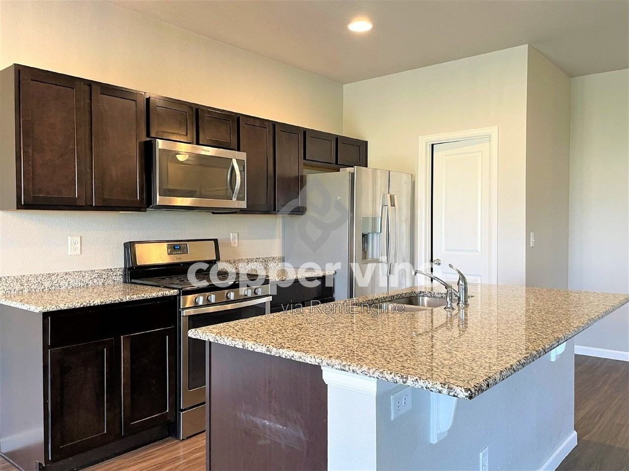 1127 Glen Creighton Dr - Photo 4 of 20
