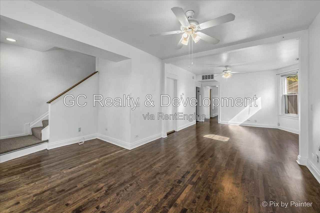 3327 N Claremont Ave #2 - Photo 2 of 29