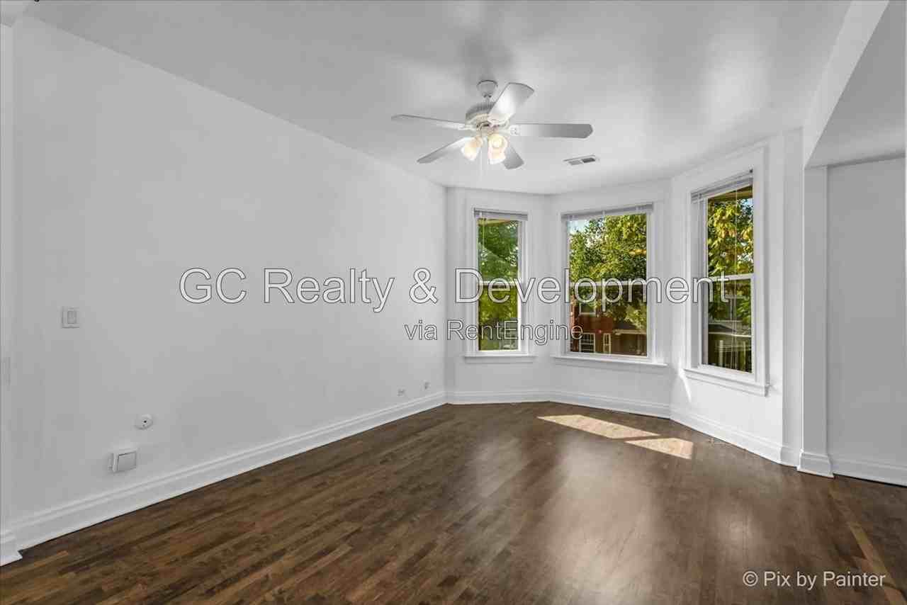 3327 N Claremont Ave #2 - Photo 3 of 29