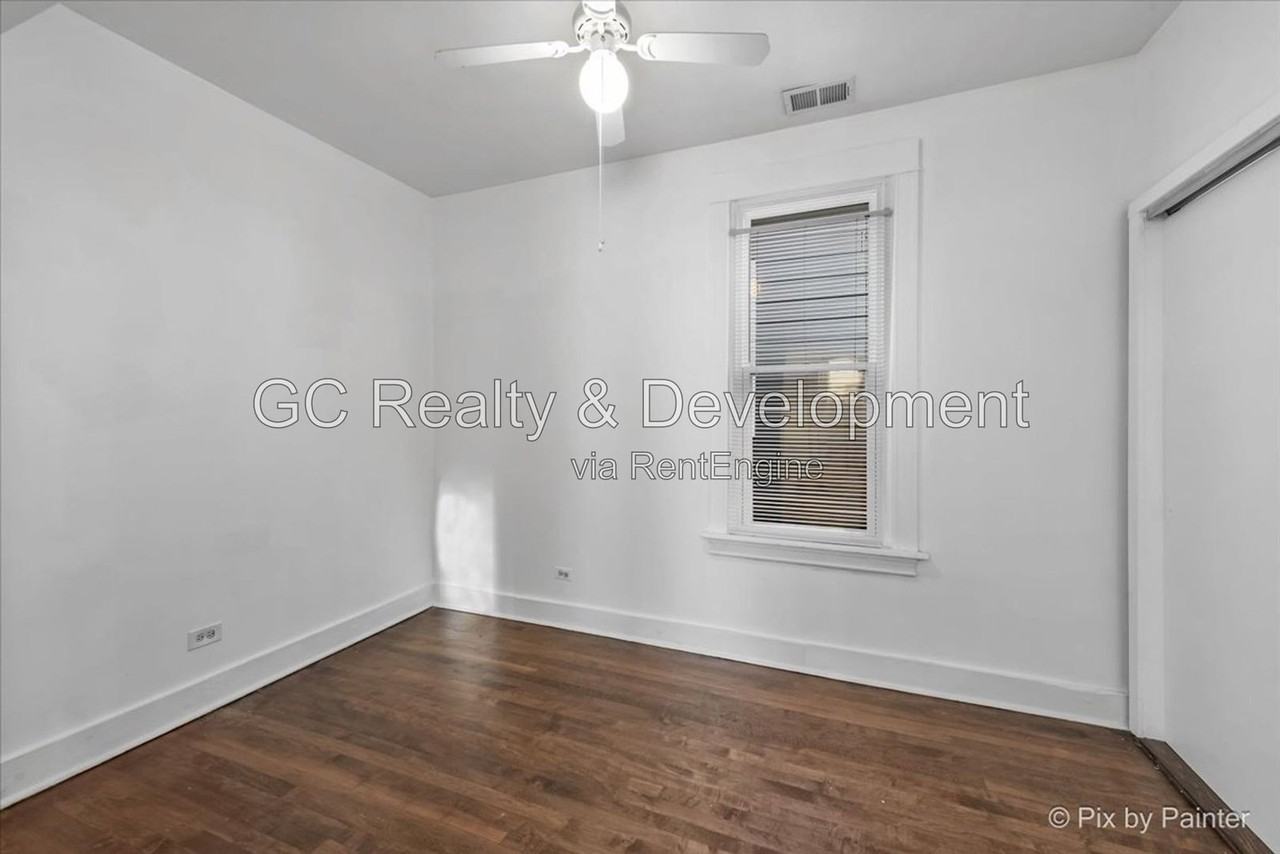 3327 N Claremont Ave #2 - Photo 6 of 29